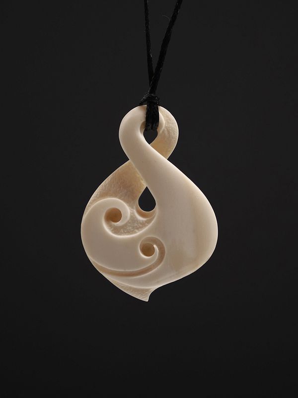 Moko Pounamu Pikorua (Twist) Bone Carving - Tiroki