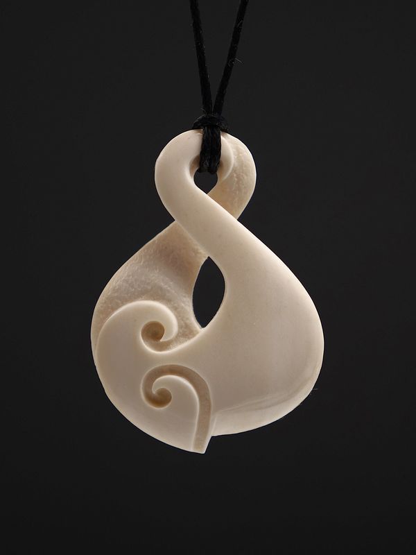 Moko Pounamu,  Pikorua (Twist) Bone Carving - Whakatipu