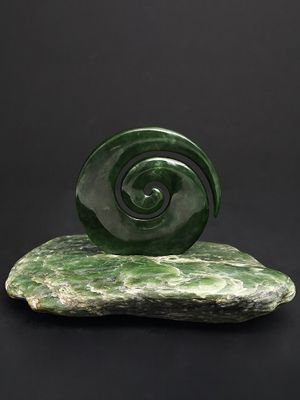 Moko Pounamu Koru Sculpture NZ Genuine Kawakawa & Kahurangi Greenstone - Te Matauru