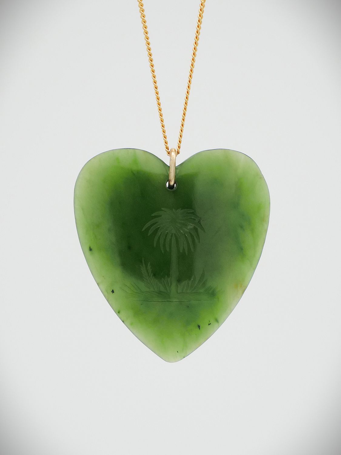 Moko Pounamu Antique Heart NZ Genuine Kawakawa Greenstone and 9ct  Pendant 13299