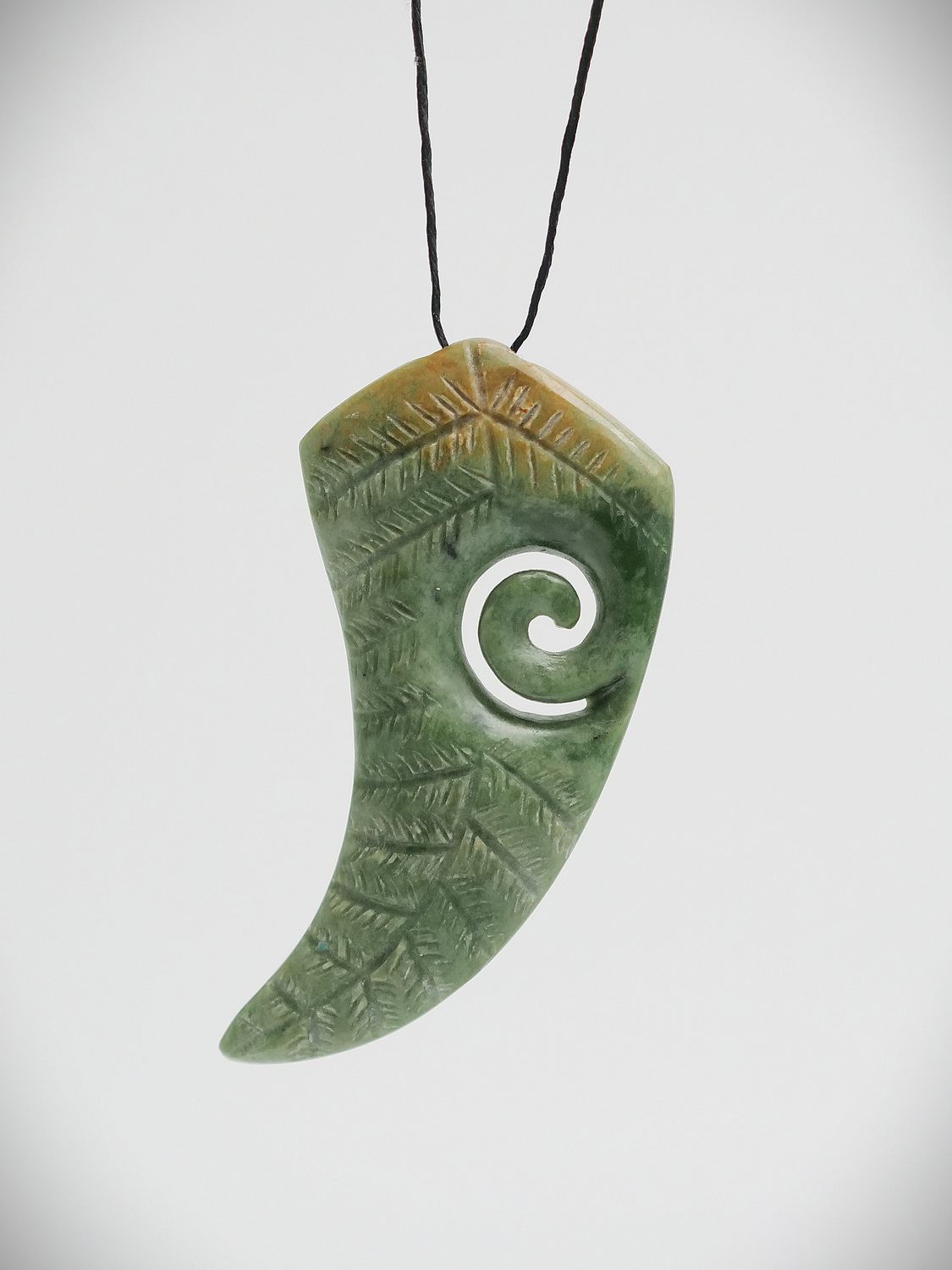 Moko Pounamu Fern Leaf NZ Genuine Auhunga Flower Greenstone - Ohauparuparu