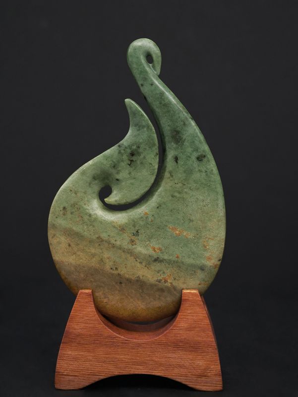 Moko Pounamu Hei Matau Sculpture NZ Genuine Kokopu Greenstone - Parapara