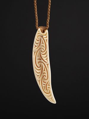 Moko Pounamu Whale Tooth  Rei Puta (Eye Tooth) - Punga