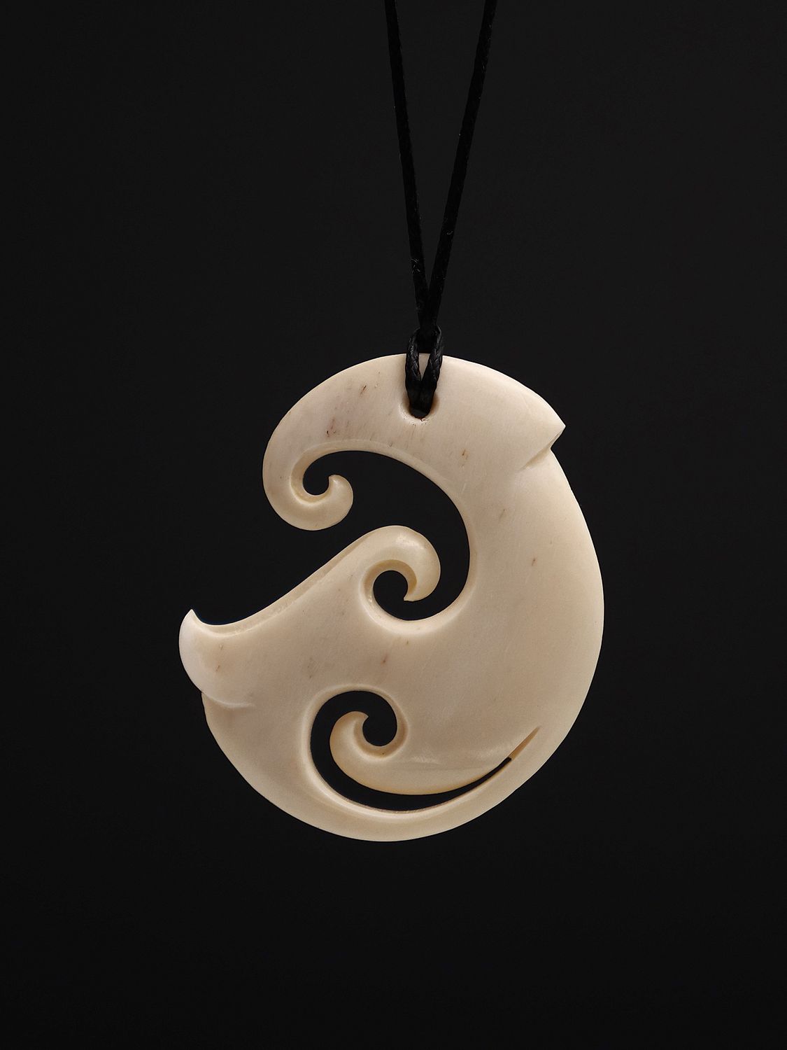 Moko Pounamu Hei Matau (Hook) Bone Carving - Motuara