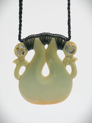 Moko Pounamu Peka Peka NZ Genuine Inanga Flower Greenstone - Kaikomako