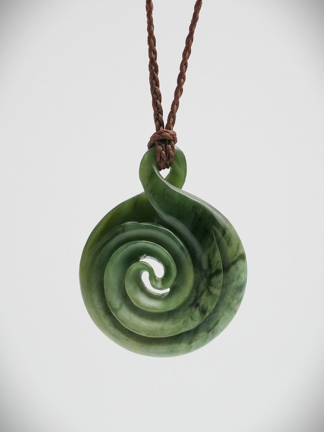 Moko Pounamu Pikorua Koru NZ Genuine Inanga Flower Greenstone - Pinohia