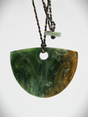 Moko Pounamu Kouma (Breastplate) NZ Genuine Raukaraka Greenstone - Miromiro