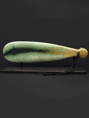 Moko Pounamu Mere Sculpture NZ Genuine Kawakawa Flower Pounamu - Whakatahuri