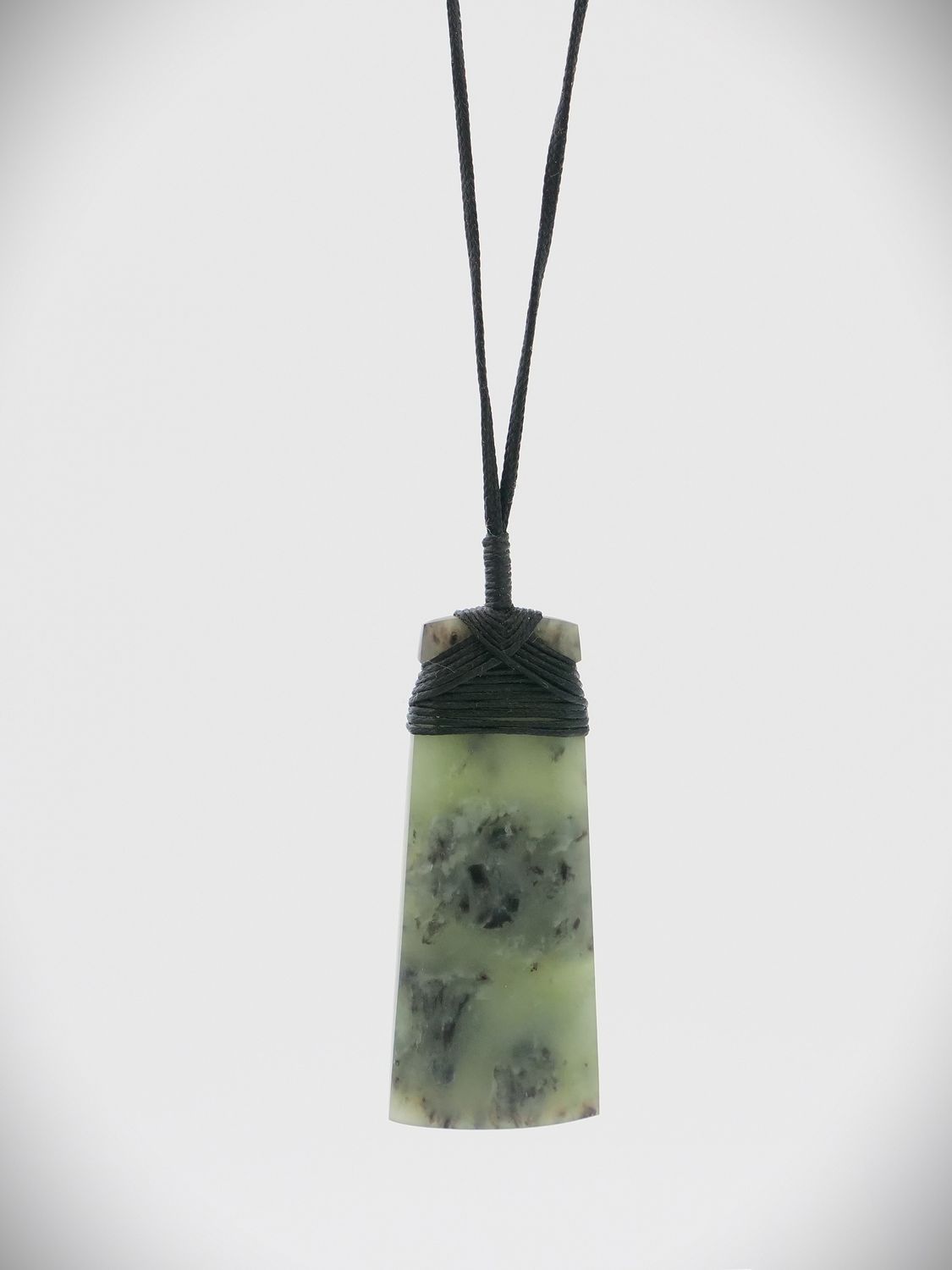 Moko Pounamu Toki NZ Genuine Inanga Greenstone - Topuni