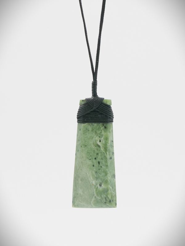 Moko Pounamu Toki NZ Genuine Kokopu Greenstone - Pokeno