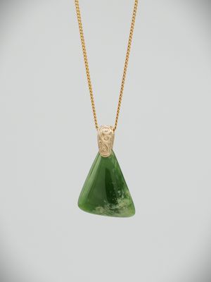 Moko Pounamu Kuru NZ Genuine Kahurangi Flower Greenstone, 9ct Gold Pendant - Terawhiti
