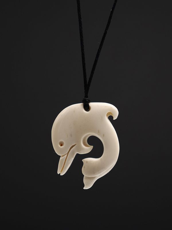 Moko Pounamu,  Dolphin Bone Carving - Takapu