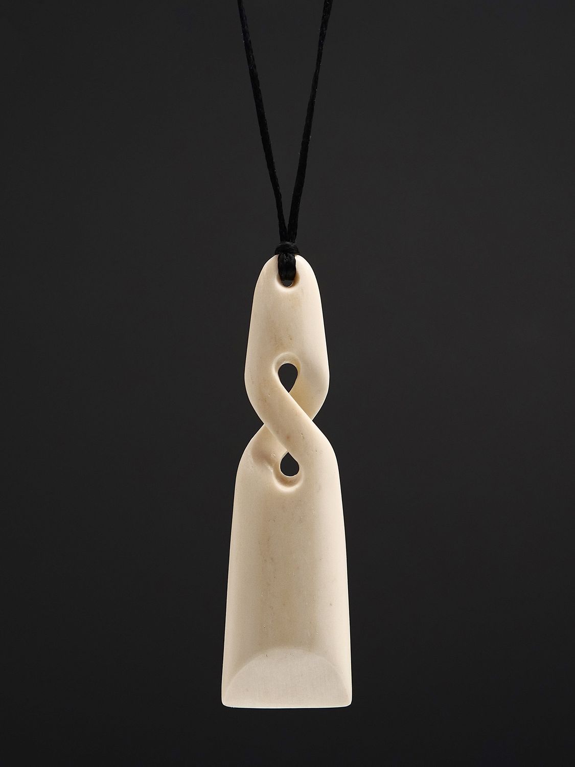 Moko Pounamu,  Toki Pikorua Bone Carving - Papararangi