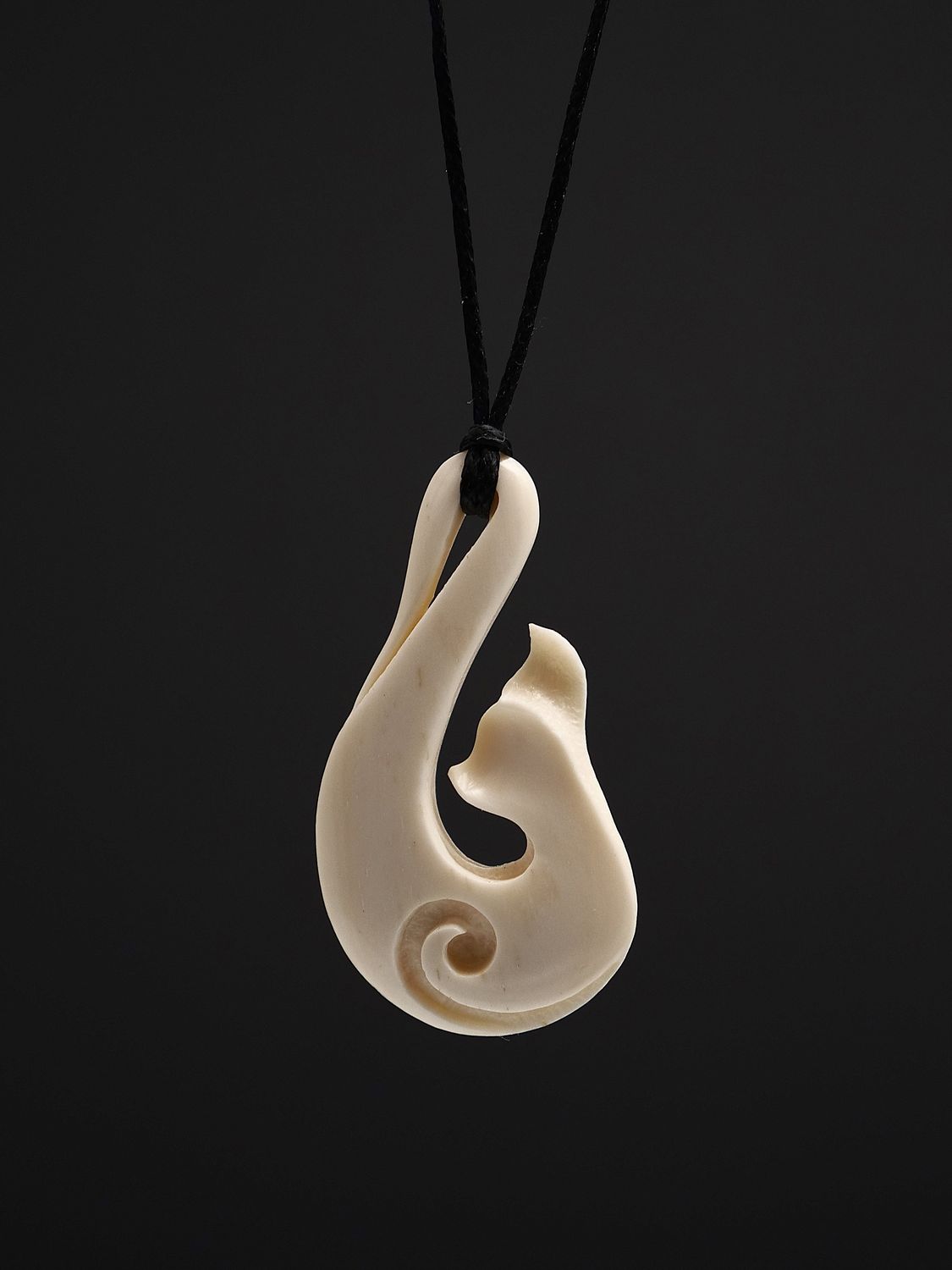 Moko Pounamu,  Hei Matau (Hook) Bone Carving - Whitireia