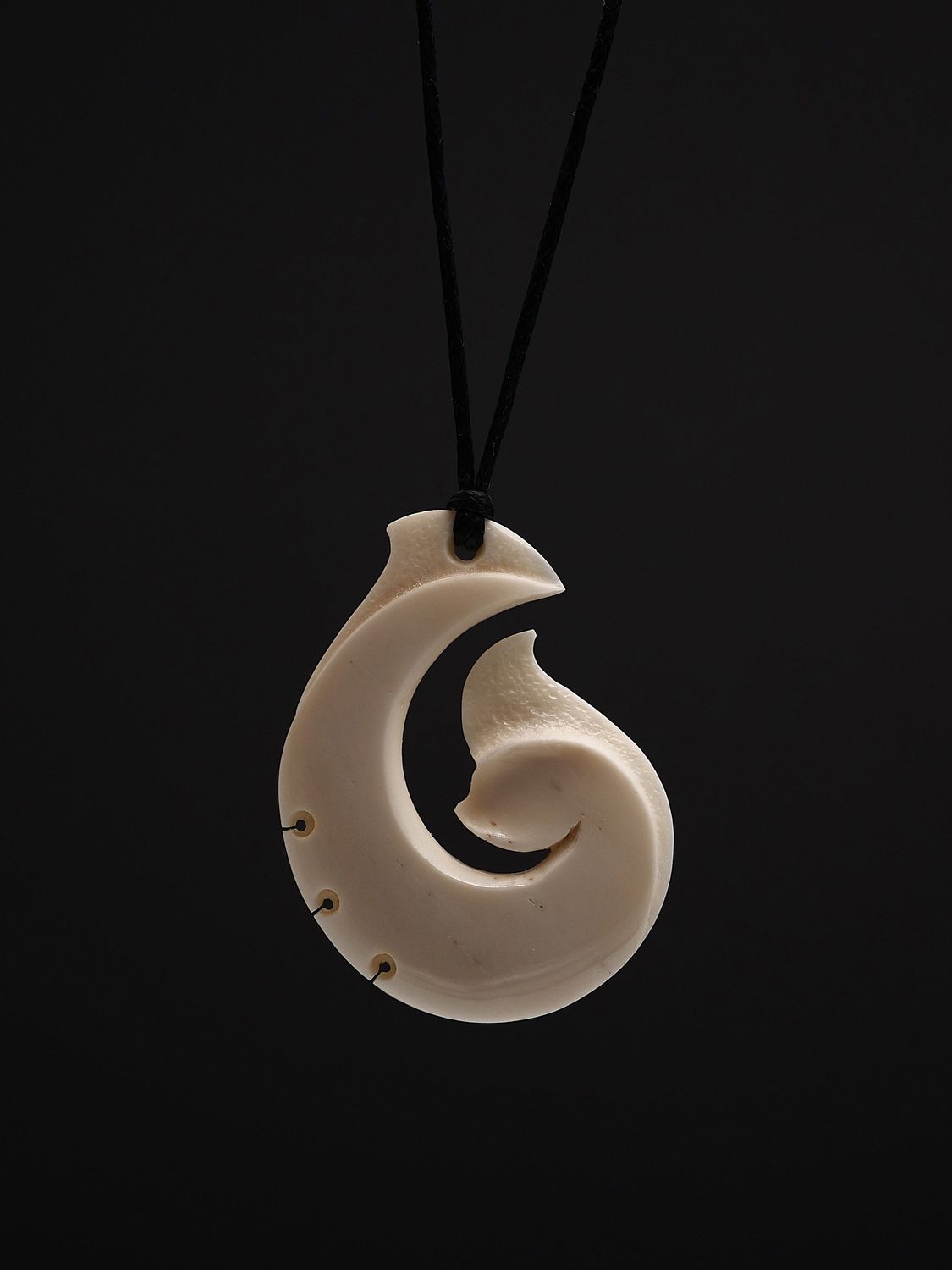 Moko Pounamu,  Hei Matau (Hook) Bone Carving - Petone