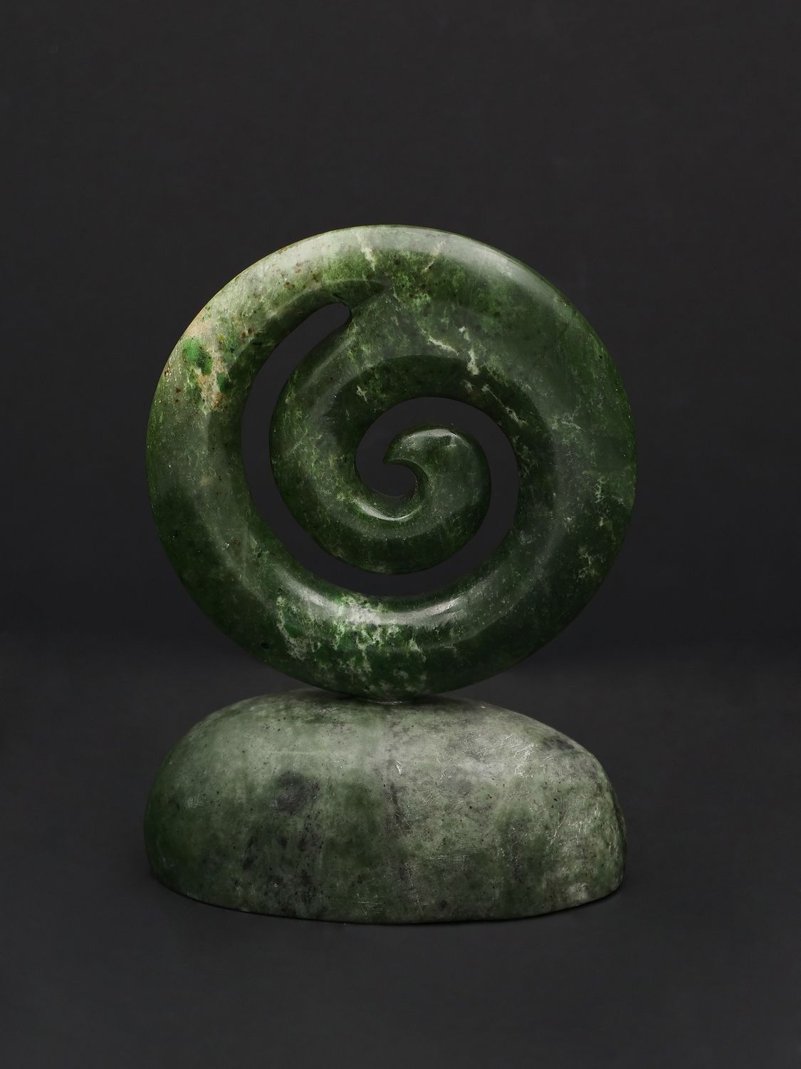 Moko Pounamu Koru NZ Genuine Kawakawa Flower Greenstone - Paretai