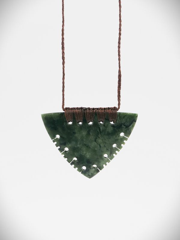 Moko Pounamu Notched Breastplate NZ Genuine Kawakawa  Greenstone - Pukemaori