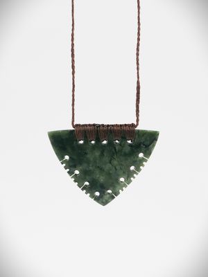 Moko Pounamu Notched Breastplate NZ Genuine Kawakawa  Greenstone - Pukemaori
