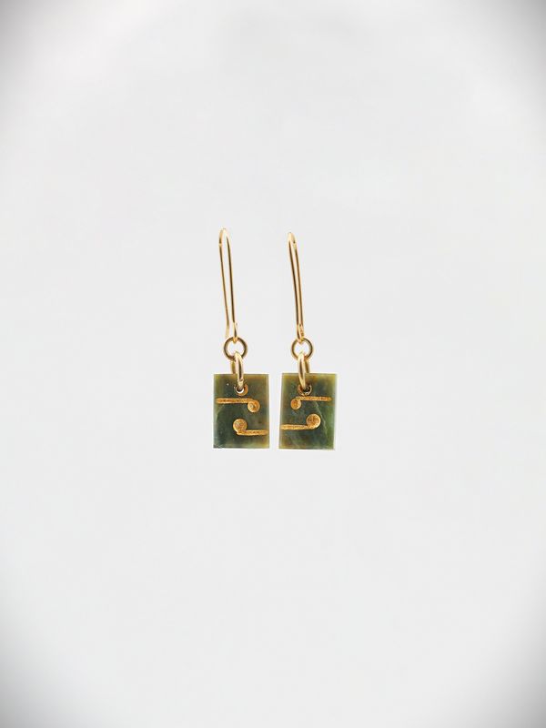 Moko Pounamu Ana Krakosky NZ Genuine Raukaraka Greenstone &  Gold Accent Earrings - Kowhaiwhai Scroll