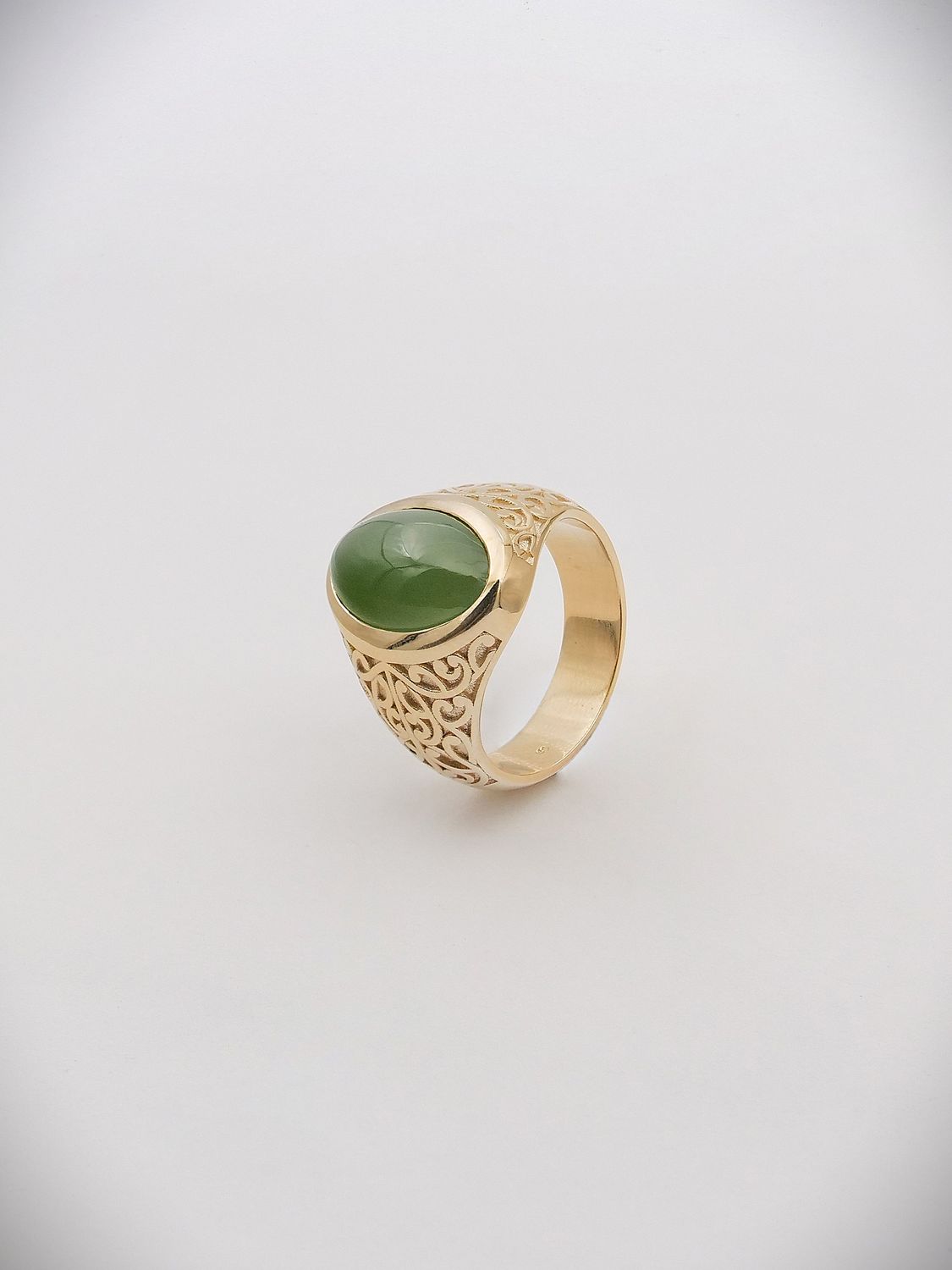 Moko Pounamu Gilt Jewellery Kahurangi Pounamu & 9ct Gold Ring 14466