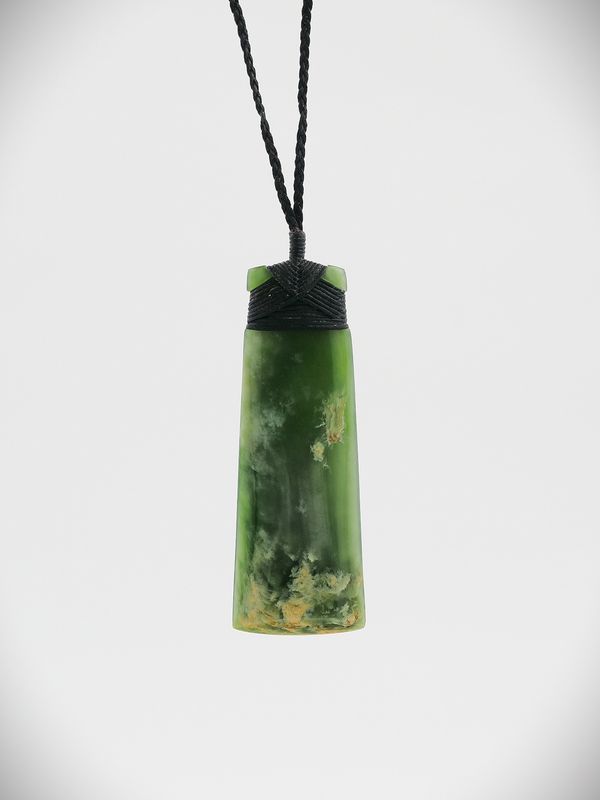 Moko Pounamu Toki NZ Genuine Kahurangi Flower Greenstone - Takapu
