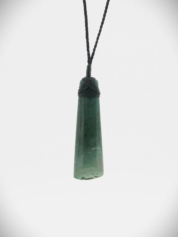 Moko Pounamu Toki NZ Genuine Kawakawa Flower Greenstone - Poutawa