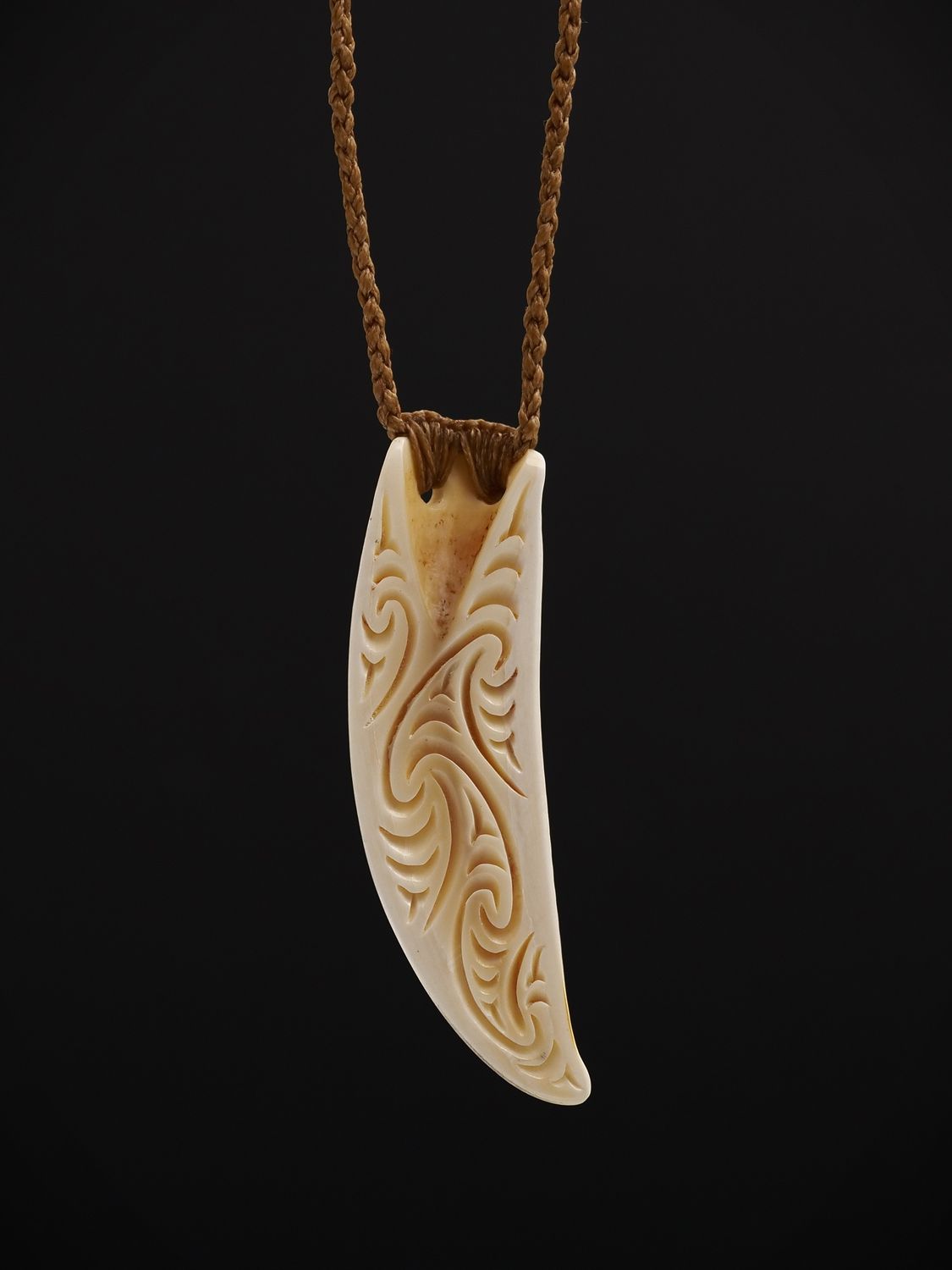 Moko Pounamu Whale Tooth Rei Puta (Eye Tooth) - Rukuhia