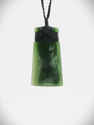 Moko Pounamu Toki NZ Genuine Kahurangi Flower Greenstone - Ngaumu