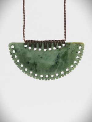 Moko Pounamu Kouma (Breastplate) NZ Genuine Auhunga Flower Greenstone - Matiere