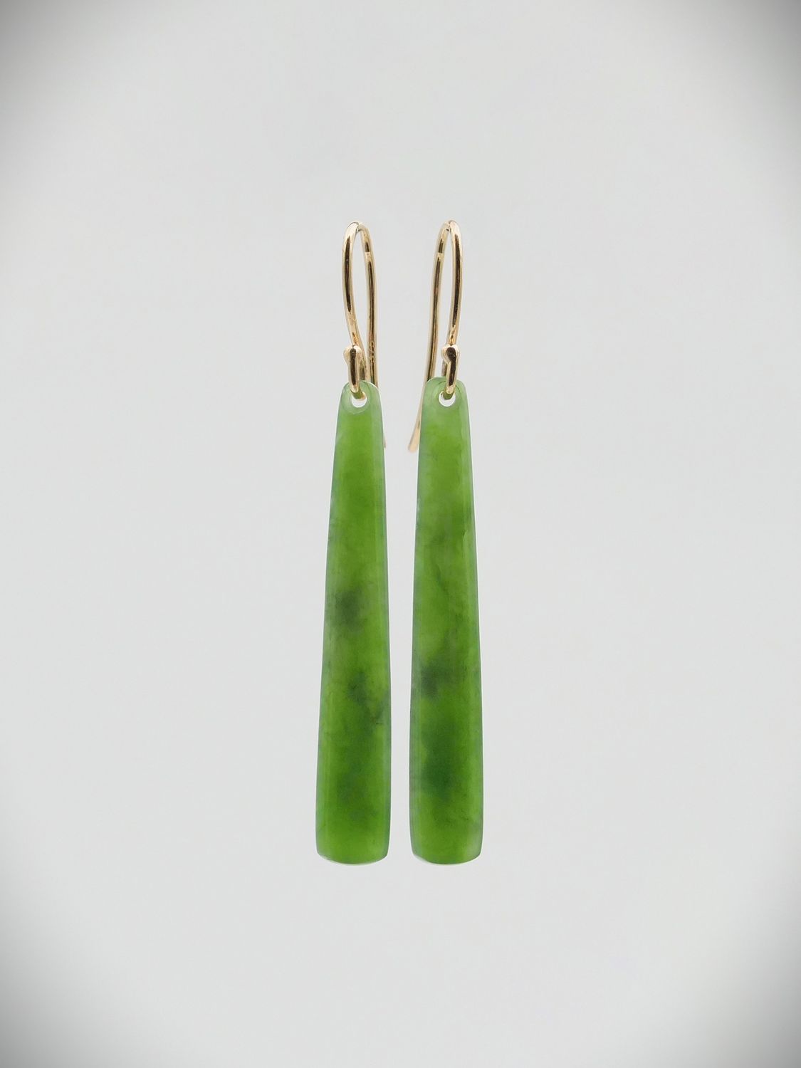 Moko Pounamu NZ Kahurangi Greenstone & 9ct Gold Earrings - Karioitahi