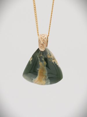 Moko Pounamu Gilt Jewellery Free Form Drop NZ Genuine Inanga Flower Greenstone & 9ct Gold - Kawhia
