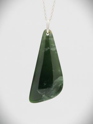 Moko Pounamu Gilt Jewellery Free Form Drop NZ Genuine Kawakawa Flower Greenstone & Sterling Silver - Puaroa