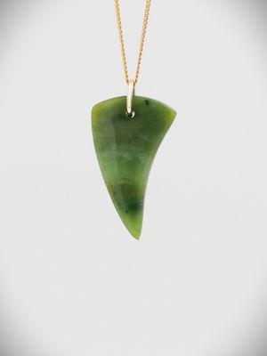 Moko Pounamu Rei Niho (Eye Tooth) NZ Genuine Kahurangi Flower Greenstone and 9ct Gold Pendant - Matarangi