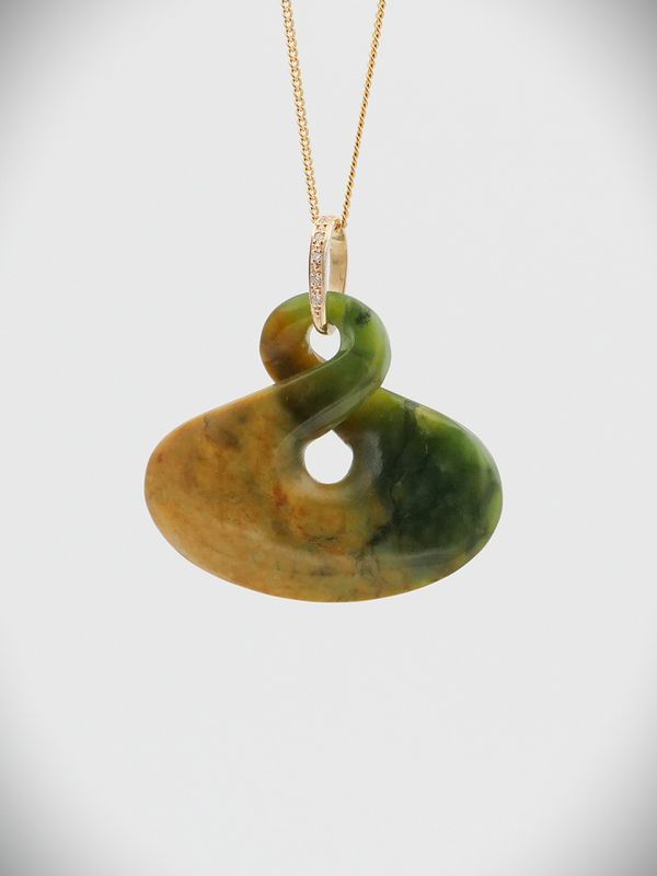 Moko Pounamu Pikorua (Twist) NZ Genuine Marsden Flower Greenstone, 9ct Gold & Diamond Pendant - Te Anga