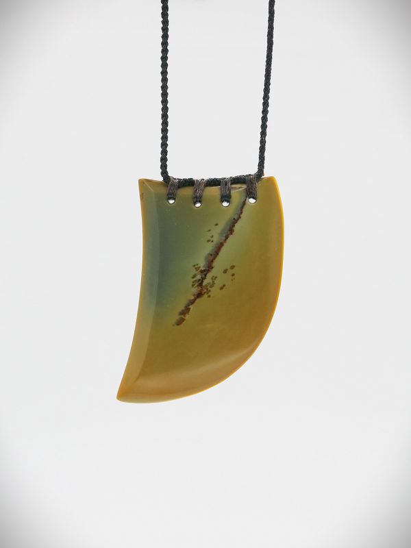 Moko Pounamu Rei Niho NZ Genuine Raukaraka Kokopu Greenstone - Korora