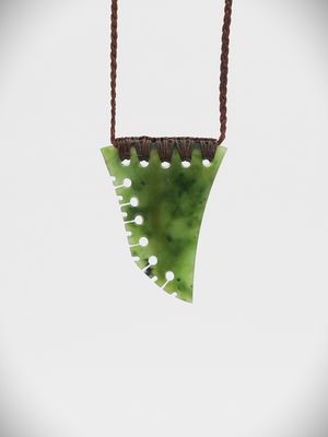 Moko Pounamu Notched Rei Niho (Tooth) NZ Genuine Kawakawa Greenstone - Maharakeke Moko Pounamu Notched Rei Niho (Tooth) NZ Genuine Kawakawa Greenstone - Maharakeke