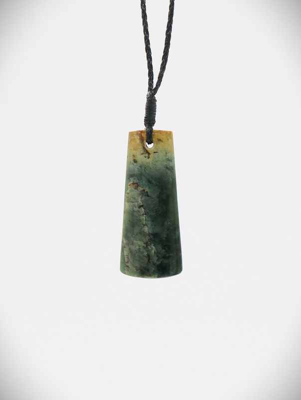 Moko Pounamu Kuru Drop NZ Genuine Kawakawa Flower Greenstone - Rangikohu