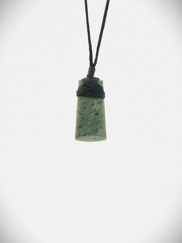 Moko Pounamu Pepe Toki NZ Genuine Kokopu Greenstone - Akitio
