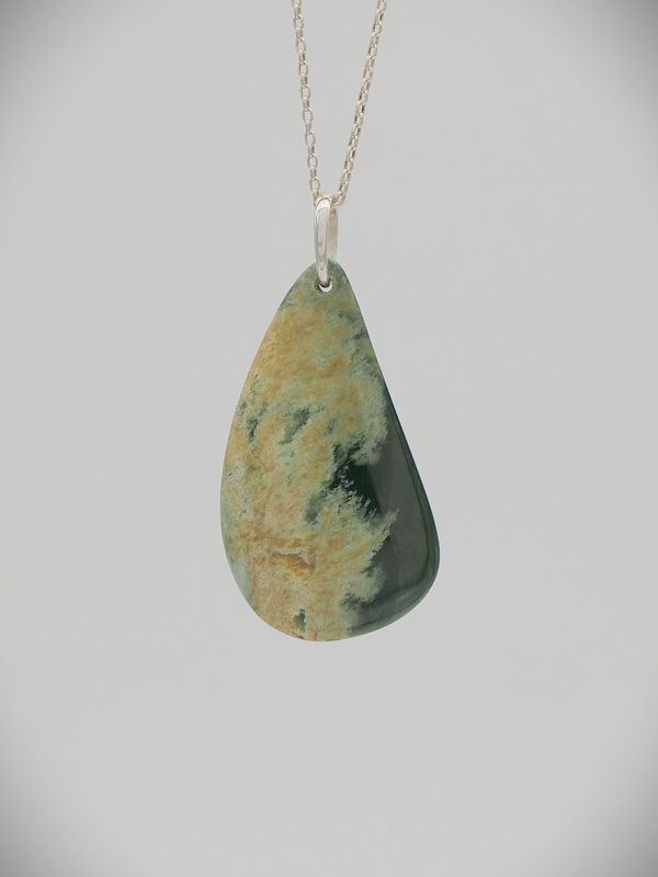 Moko Pounamu Gilt Roimata (Teardrop) NZ Genuine Kawakawa Flower Greenstone & Sterling Silver - Pohangina