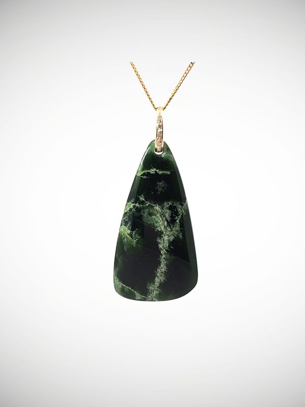Moko Pounamu Gilt Jewellery Roimata (Teardrop) NZ Genuine Kawakawa Flower Greenstone & 9ct Filigree Gold & Diamond - Uratane