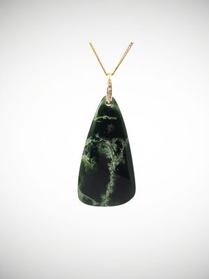Moko Pounamu Gilt Jewellery Roimata (Teardrop) NZ Genuine Kawakawa Flower Greenstone & 9ct Filigree Gold & Diamond - Uratane