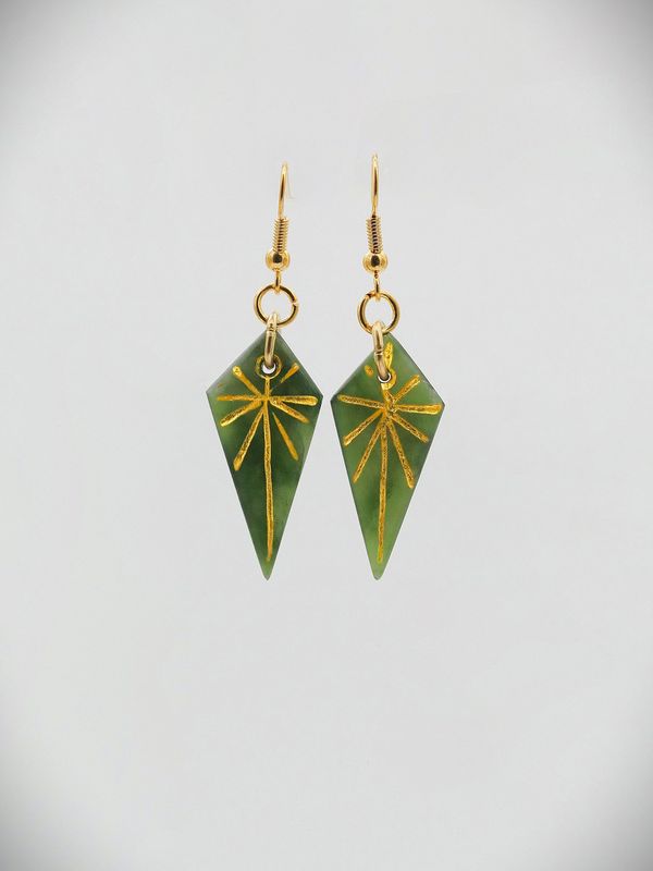 Moko Pounamu Ana Krakosky NZ Genuine Marsden Flower Greenstone &  Gold Accent Earrings - Whetu