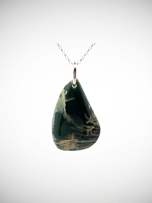 Moko Pounamu Roimata (Teardrop) NZ Genuine Inanga Greenstone with Sterling Silver bail - Karara