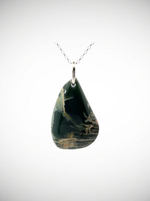 Moko Pounamu Roimata (Teardrop) NZ Genuine Inanga Greenstone with Sterling Silver bail - Karara