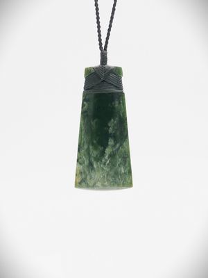Moko Pounamu Toki NZ Genuine Kawakawa Flower Greenstone - Te Raekaihau