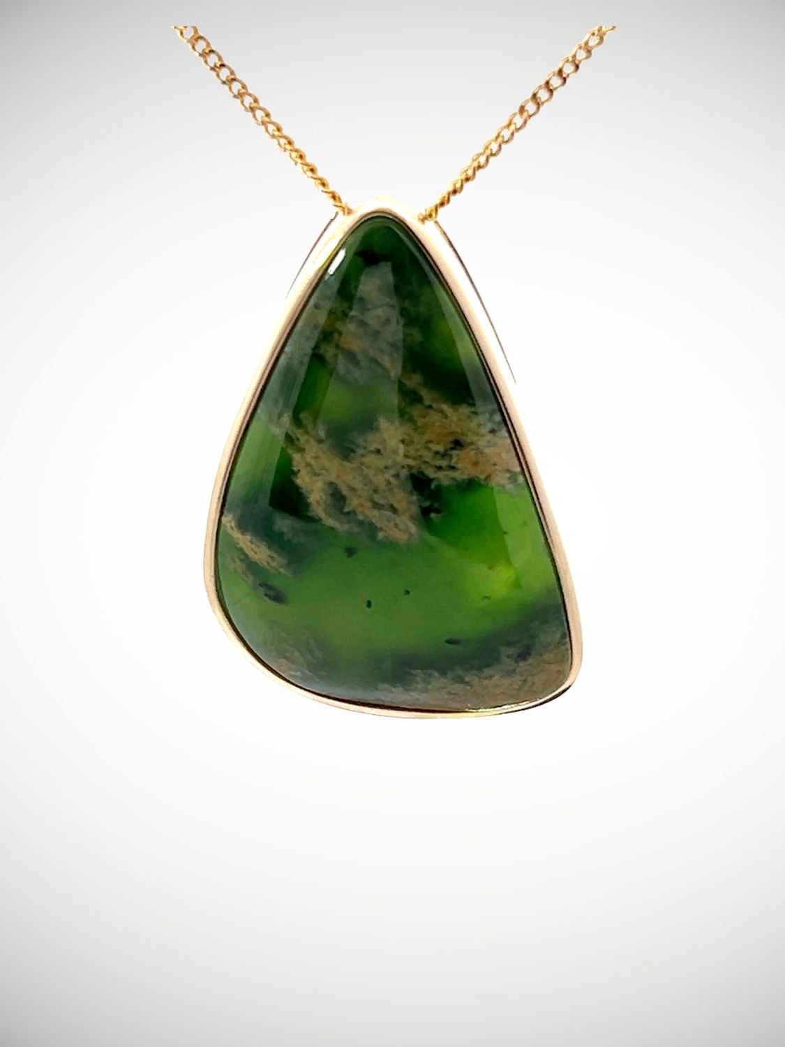 Moko Pounamu Slider NZ Genuine Kawakawa Flower Greenstone & 9ct Gold - Hunaiti