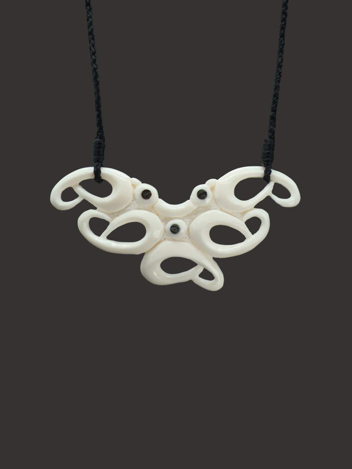 Moko Pounamu Triple Manaia Bone Carving - Tekimoka