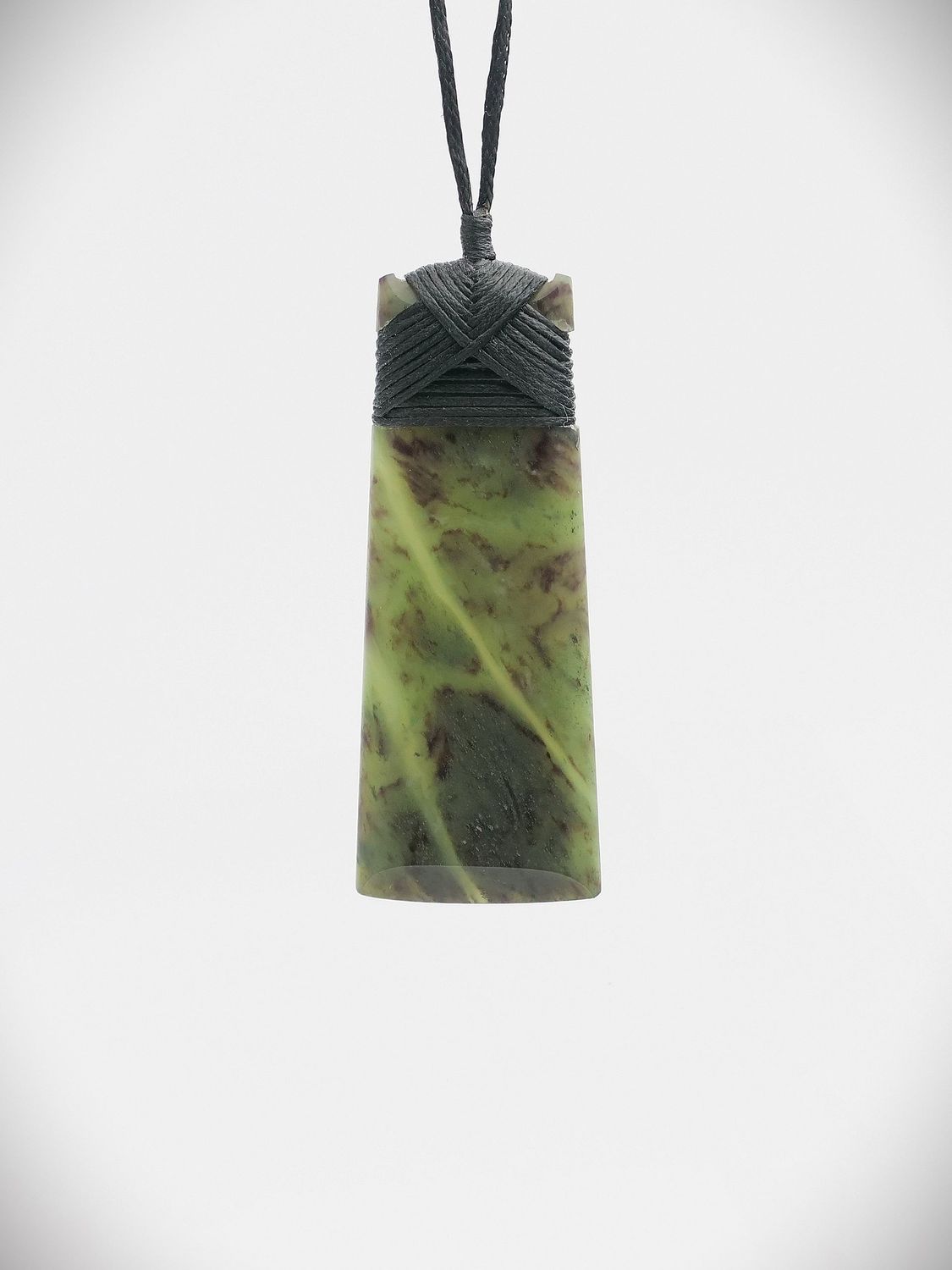 Moko Pounamu Toki NZ Genuine Hapopo Greenstone - Matiere
