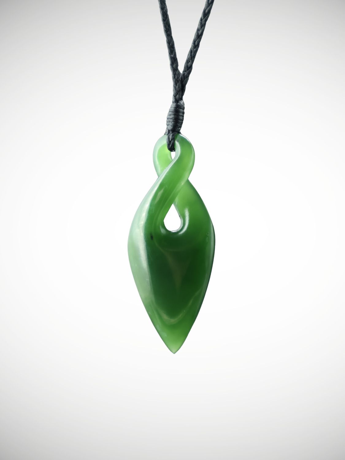 Moko Pounamu Single Pikorua (Twist) NZ Genuine Kahurangi Greenstone - Oturoto