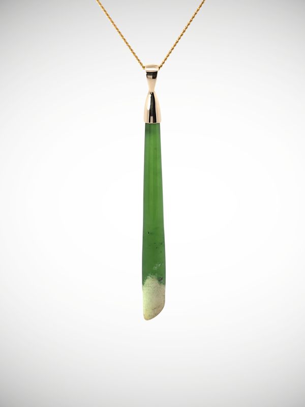 Moko Pounamu Gilt Jewellery Roimata (Teardrop) NZ Genuine Kahurangi Flower Greenstone & 9ct Gold - Okaka